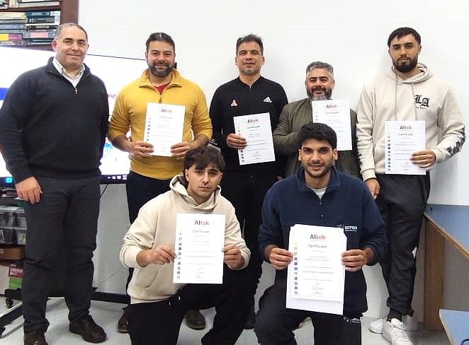 Entrega de certificados programación en PLC 
Septiembre 2026